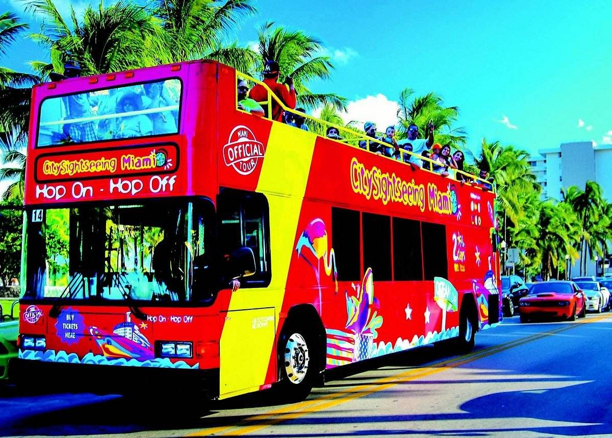 Miami Sightseeing Yacht Tours ποΈ Private Miami Cruises 1 %Miami Yacht Rentals%