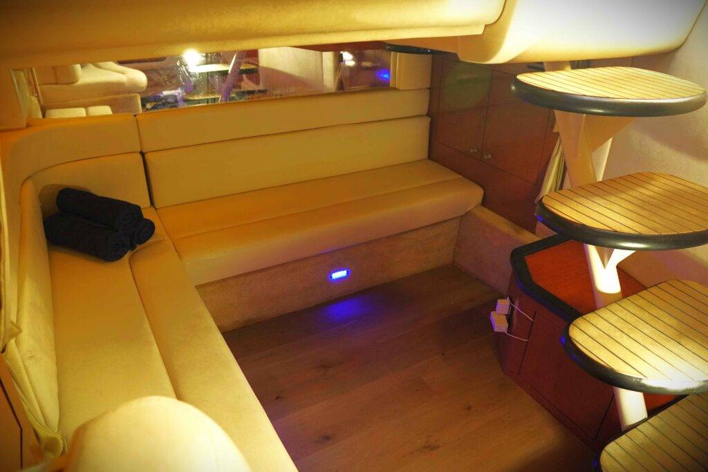 37ft Sea Ray Yacht Rental Miami ⛵ 9 %Miami Yacht Rentals%