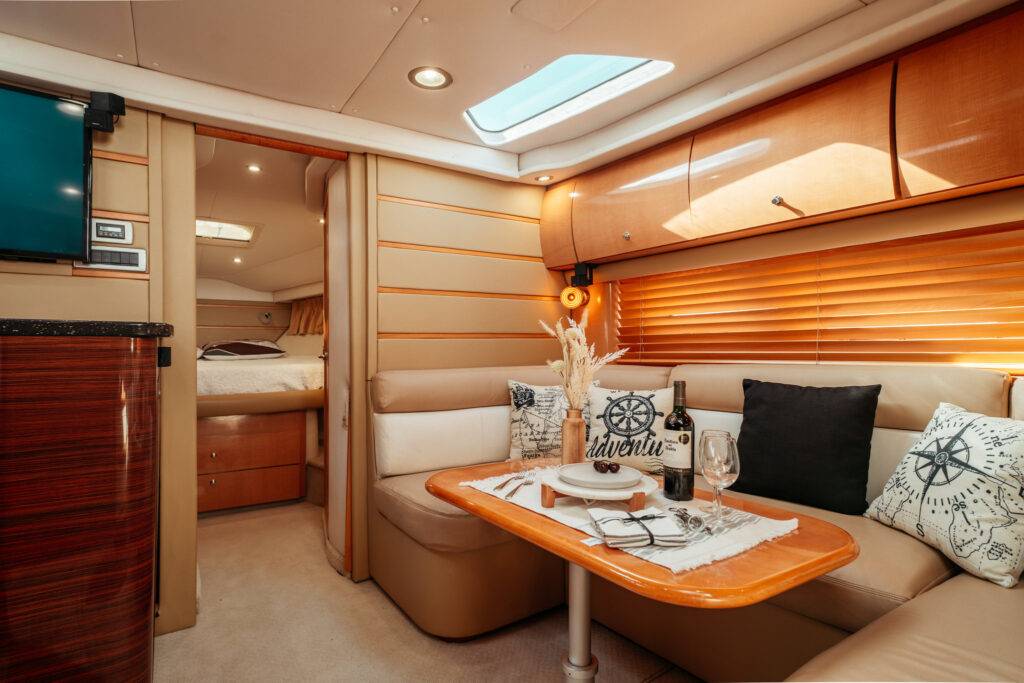 50ft Four Winns Yacht Rental Miami π | Exclusive Charter Adventure from $900 2 %Miami Yacht Rentals%
