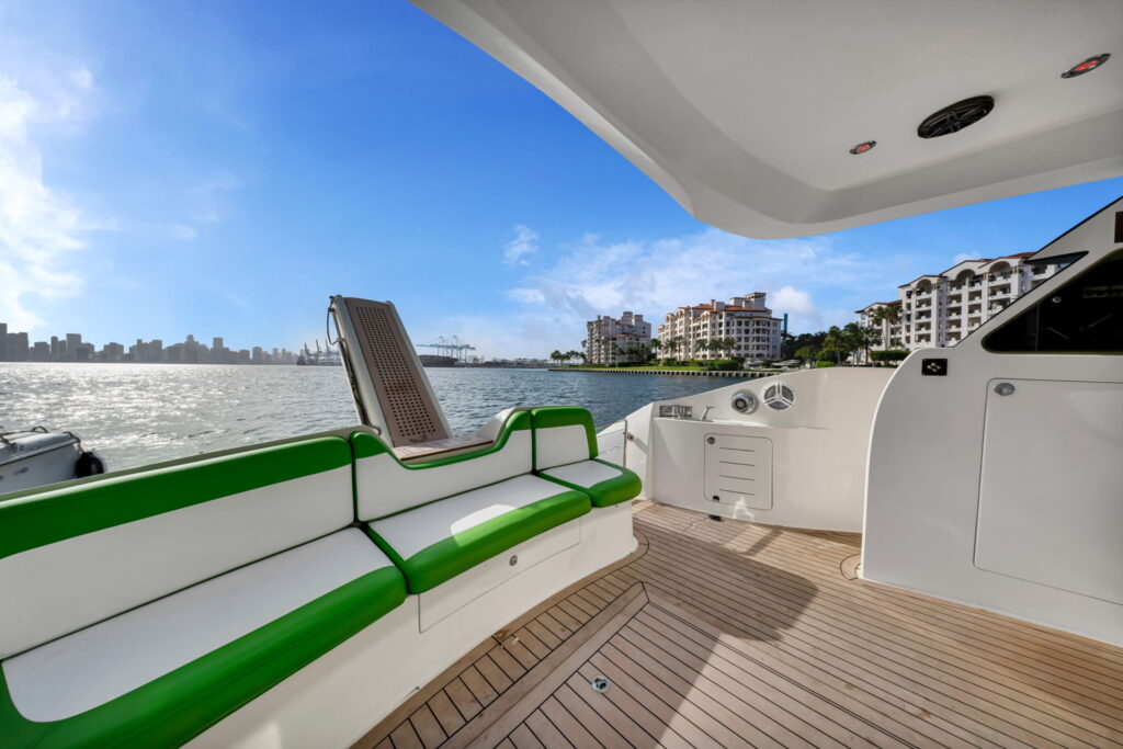 67ft Aicon Green Hulk Yacht Rental Miami ✨ | Exclusive Charter Adventure from $1,250 5 %Miami Yacht Rentals%