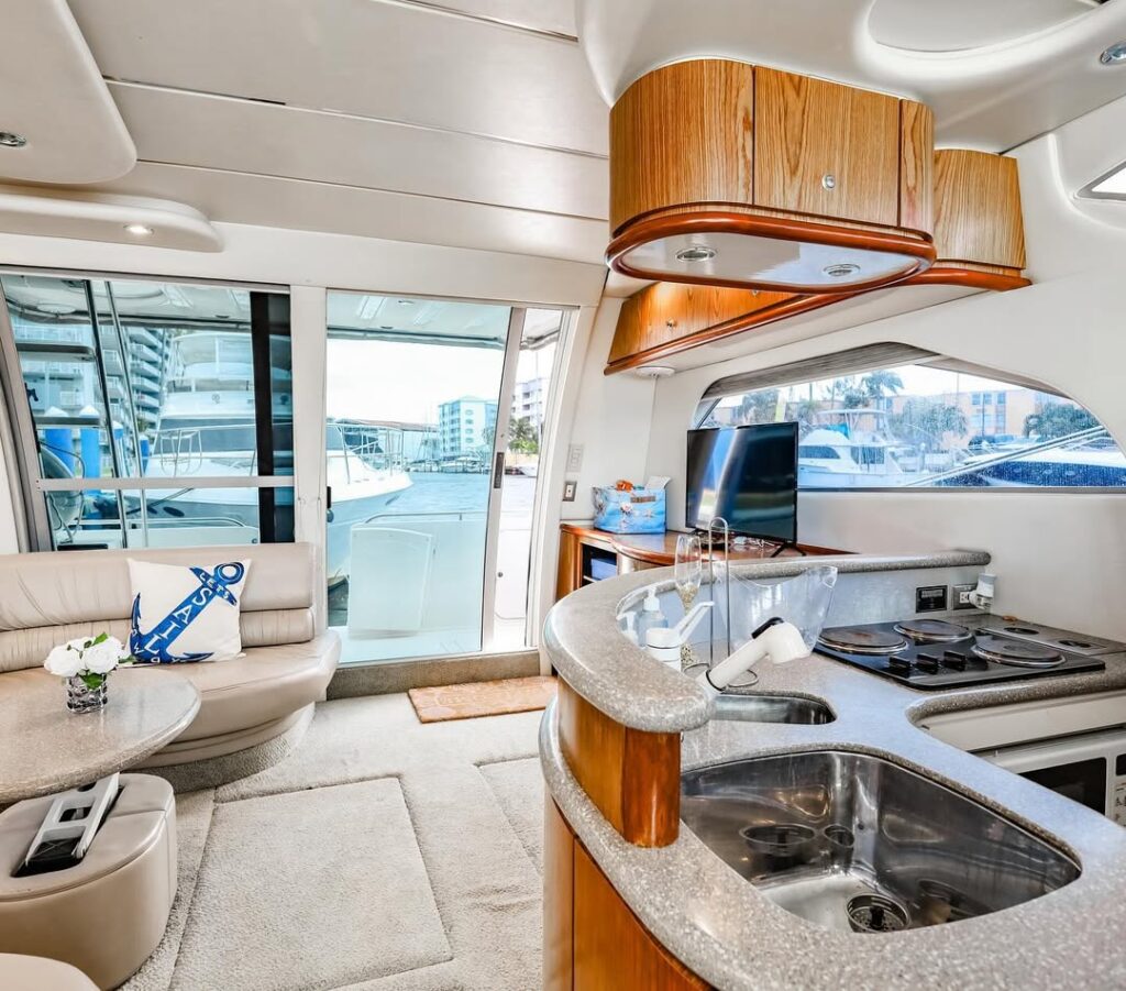 Miami Pink Yacht Rental 50ft Maxum 10 %Miami Yacht Rentals%