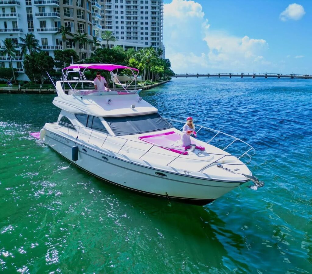 Miami Pink Yacht Rental 50ft Maxum 2 %Miami Yacht Rentals%