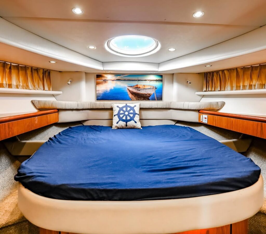 Miami Pink Yacht Rental 50ft Maxum 11 %Miami Yacht Rentals%