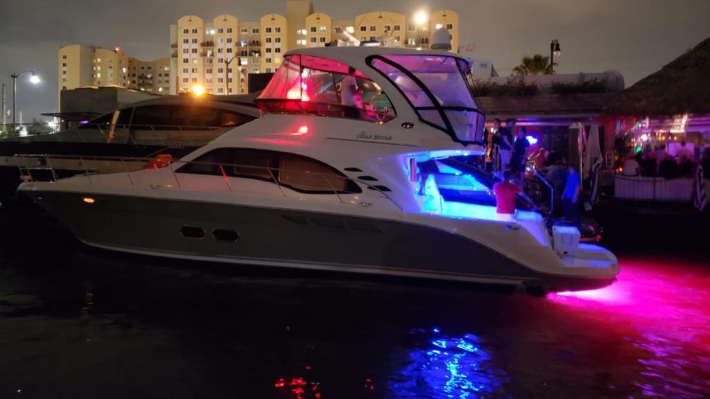 %Miami Yacht Rentals%